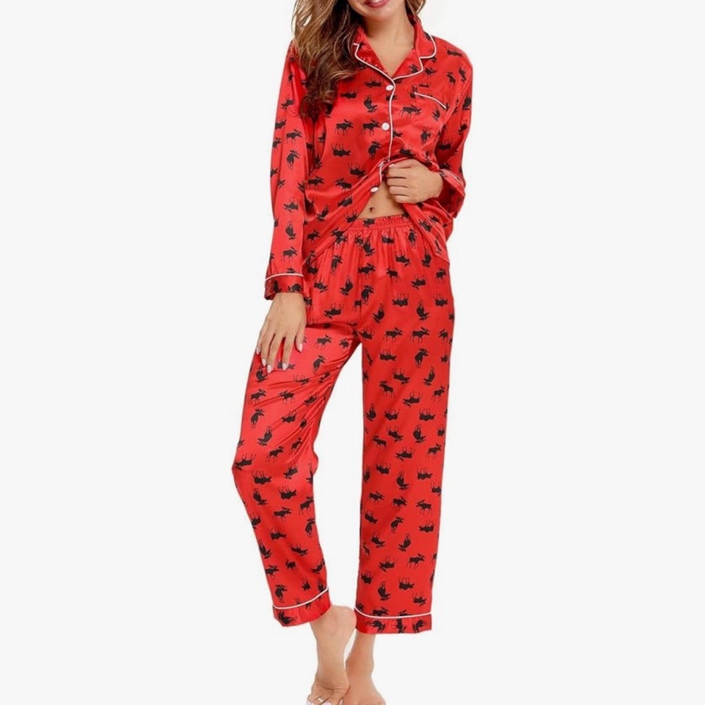 Red Luxe Sheen Pajama Set Moose Print Button Front Elastic Waist NWT M